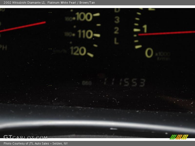 Platinum White Pearl / Brown/Tan 2002 Mitsubishi Diamante LS