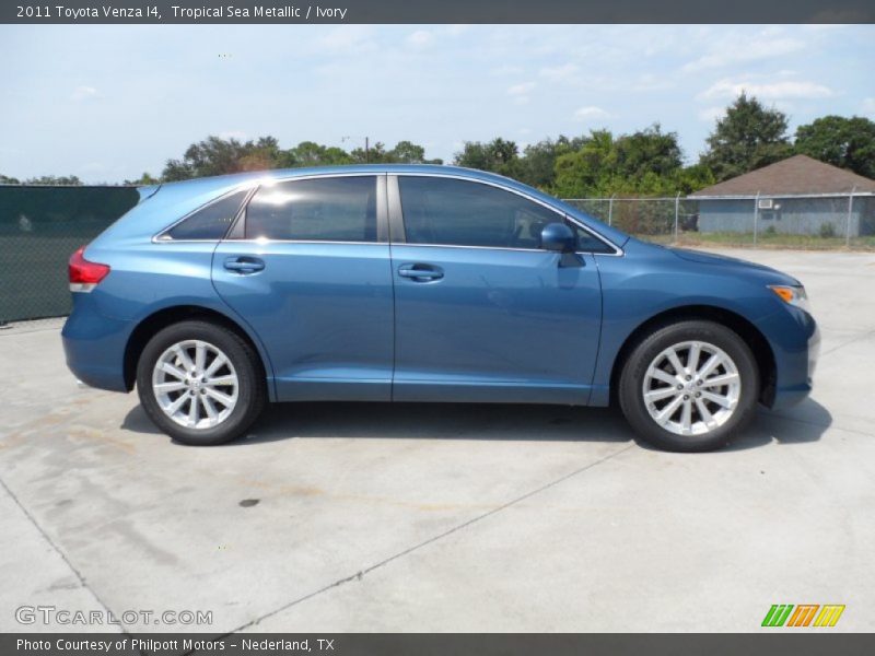 Tropical Sea Metallic / Ivory 2011 Toyota Venza I4