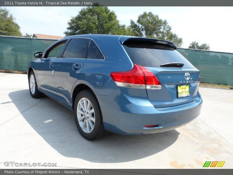 Tropical Sea Metallic / Ivory 2011 Toyota Venza I4