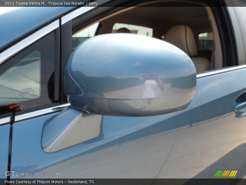 Tropical Sea Metallic / Ivory 2011 Toyota Venza I4