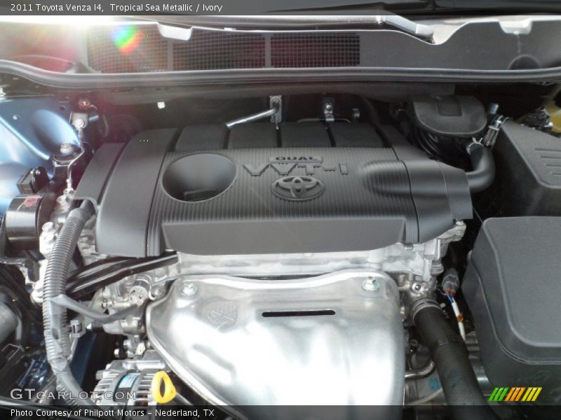 Tropical Sea Metallic / Ivory 2011 Toyota Venza I4