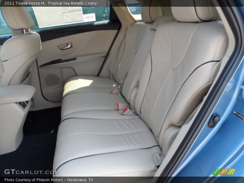 Tropical Sea Metallic / Ivory 2011 Toyota Venza I4