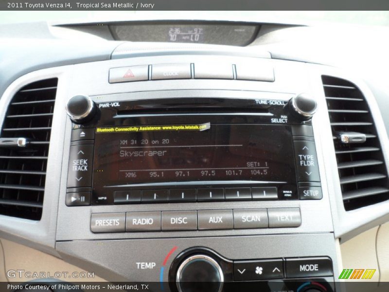 Tropical Sea Metallic / Ivory 2011 Toyota Venza I4