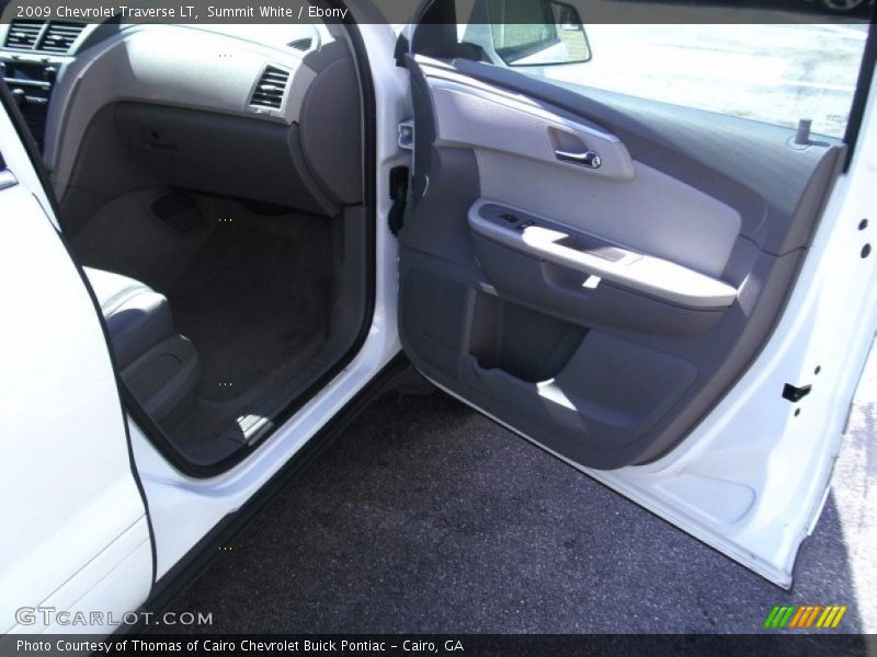 Summit White / Ebony 2009 Chevrolet Traverse LT