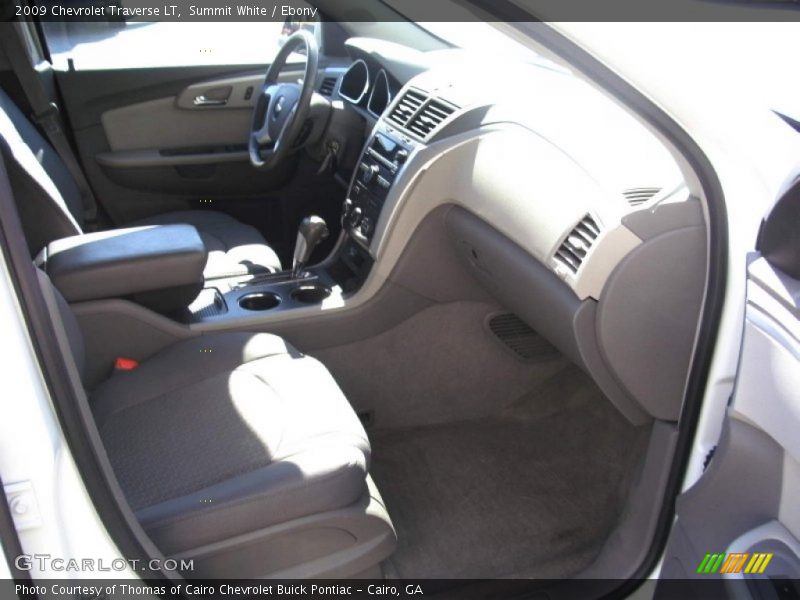 Summit White / Ebony 2009 Chevrolet Traverse LT