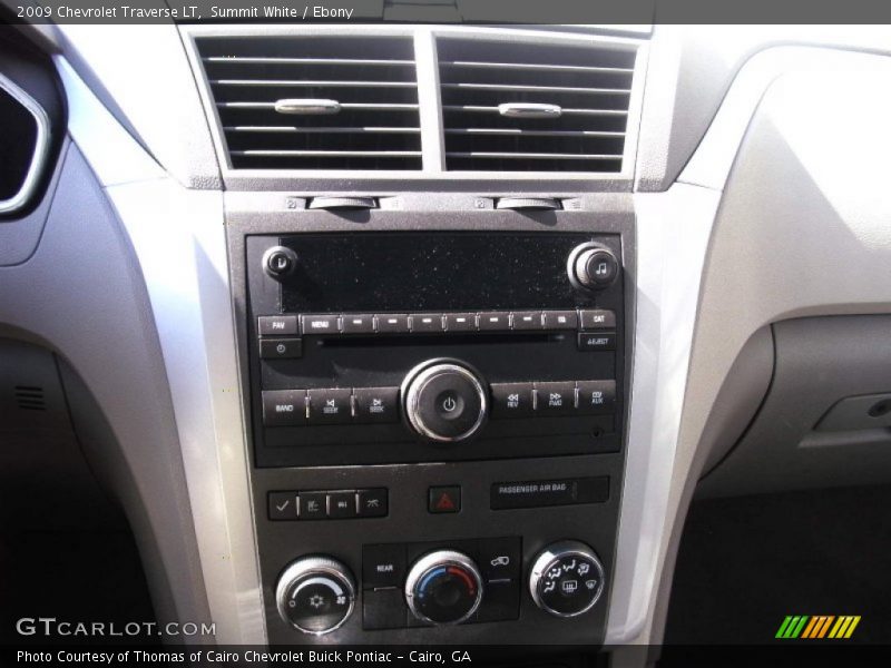 Summit White / Ebony 2009 Chevrolet Traverse LT