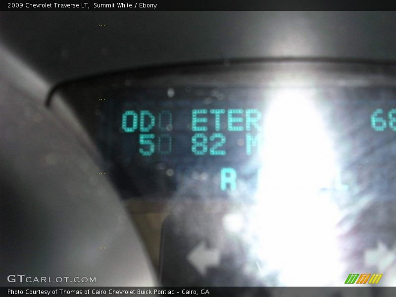Summit White / Ebony 2009 Chevrolet Traverse LT