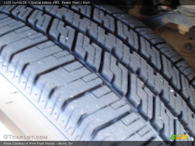 Pewter Pearl / Black 2005 Honda CR-V Special Edition 4WD
