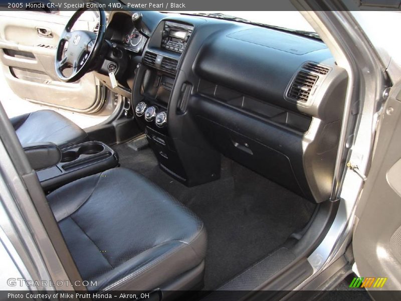Pewter Pearl / Black 2005 Honda CR-V Special Edition 4WD