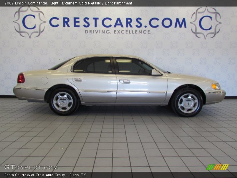 Light Parchment Gold Metallic / Light Parchment 2002 Lincoln Continental