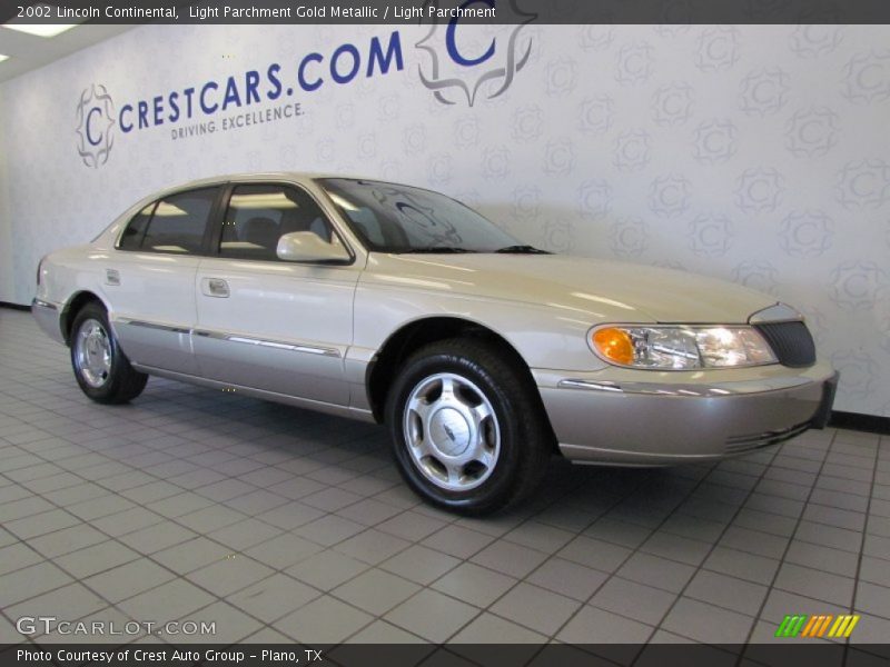 Light Parchment Gold Metallic / Light Parchment 2002 Lincoln Continental