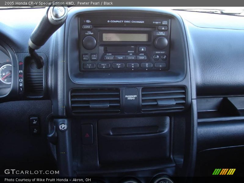 Pewter Pearl / Black 2005 Honda CR-V Special Edition 4WD