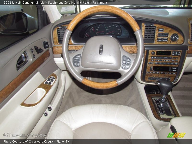 Light Parchment Gold Metallic / Light Parchment 2002 Lincoln Continental