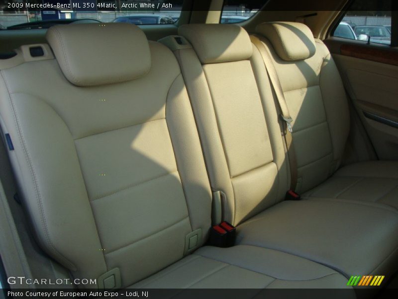 Arctic White / Ash 2009 Mercedes-Benz ML 350 4Matic