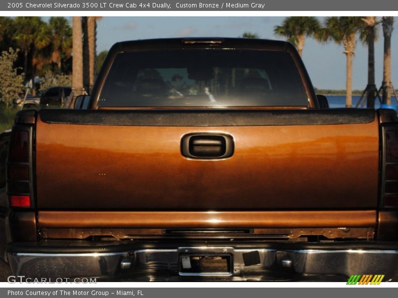 Custom Bronze / Medium Gray 2005 Chevrolet Silverado 3500 LT Crew Cab 4x4 Dually