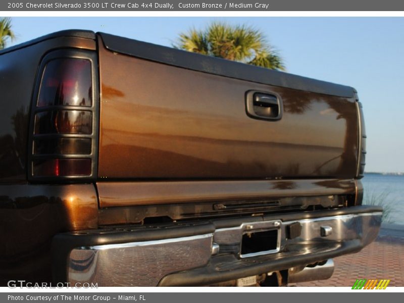 Custom Bronze / Medium Gray 2005 Chevrolet Silverado 3500 LT Crew Cab 4x4 Dually