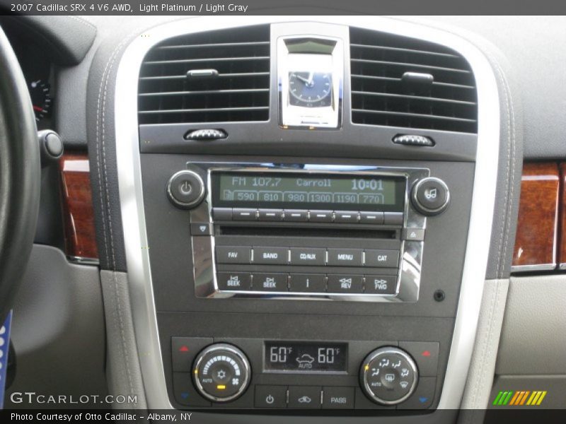 Light Platinum / Light Gray 2007 Cadillac SRX 4 V6 AWD