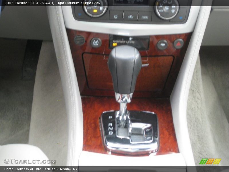 Light Platinum / Light Gray 2007 Cadillac SRX 4 V6 AWD