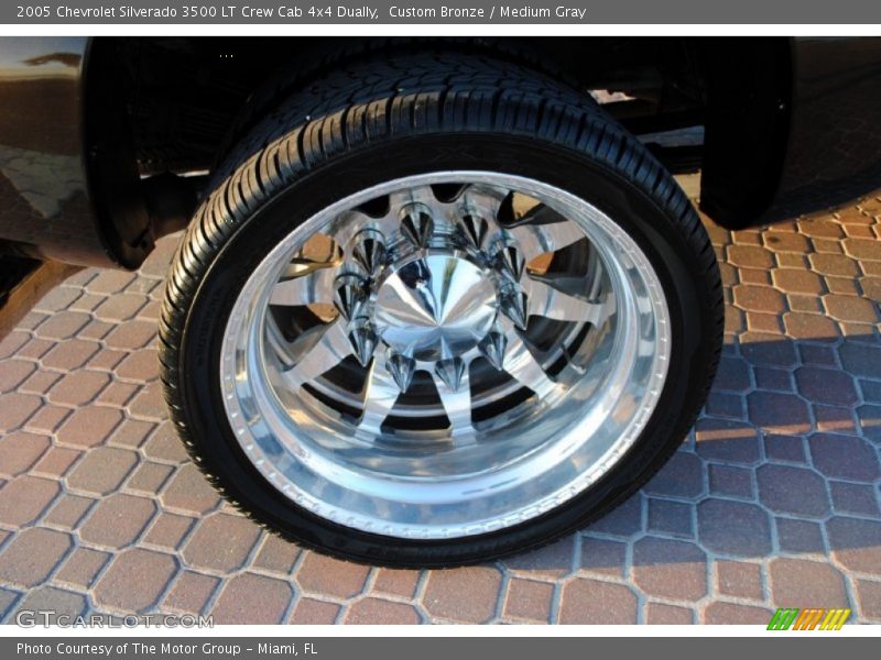 Custom Wheels of 2005 Silverado 3500 LT Crew Cab 4x4 Dually