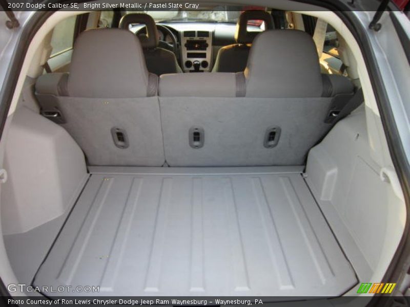  2007 Caliber SE Trunk