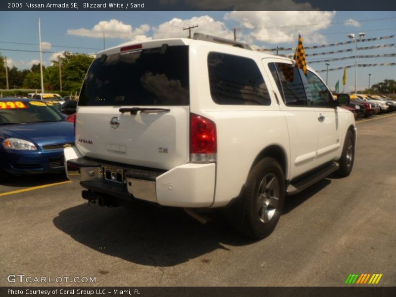 Blizzard White / Sand 2005 Nissan Armada SE