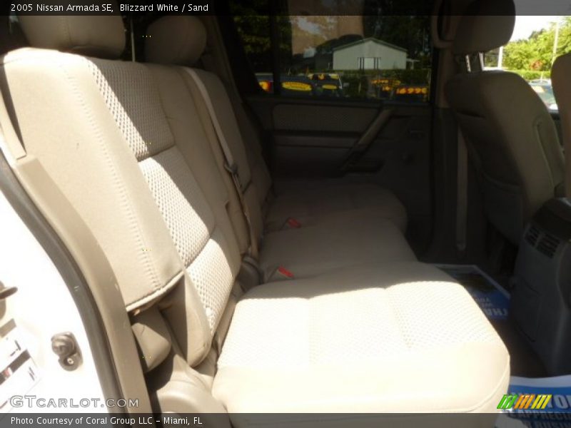 Blizzard White / Sand 2005 Nissan Armada SE