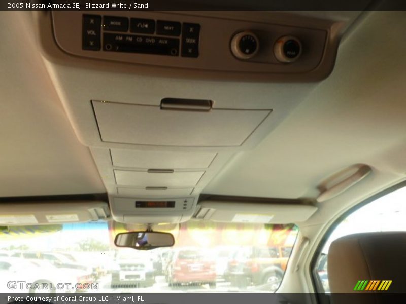 Blizzard White / Sand 2005 Nissan Armada SE