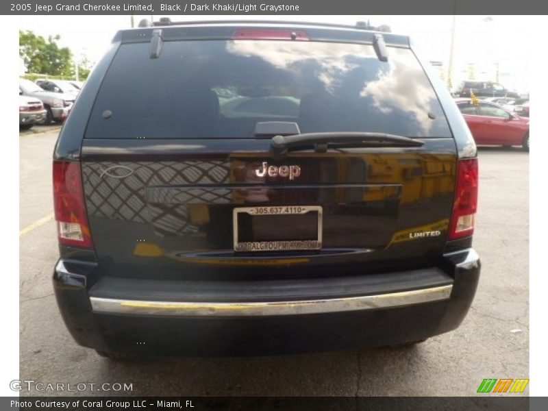 Black / Dark Khaki/Light Graystone 2005 Jeep Grand Cherokee Limited