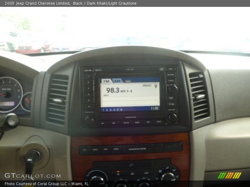 Black / Dark Khaki/Light Graystone 2005 Jeep Grand Cherokee Limited
