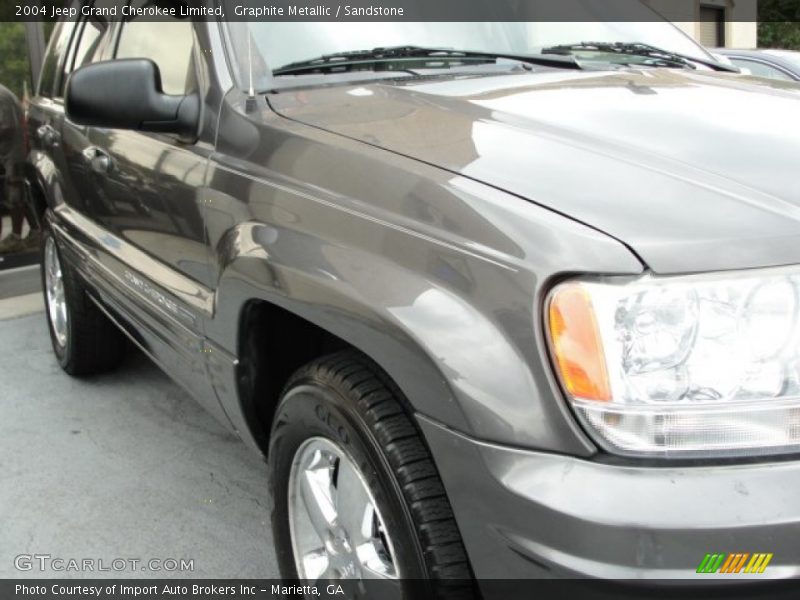 Graphite Metallic / Sandstone 2004 Jeep Grand Cherokee Limited