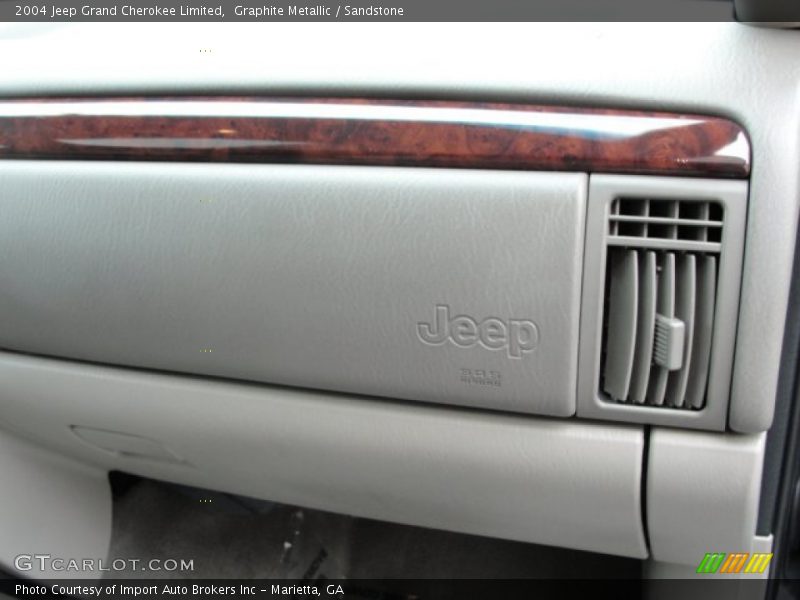 Graphite Metallic / Sandstone 2004 Jeep Grand Cherokee Limited