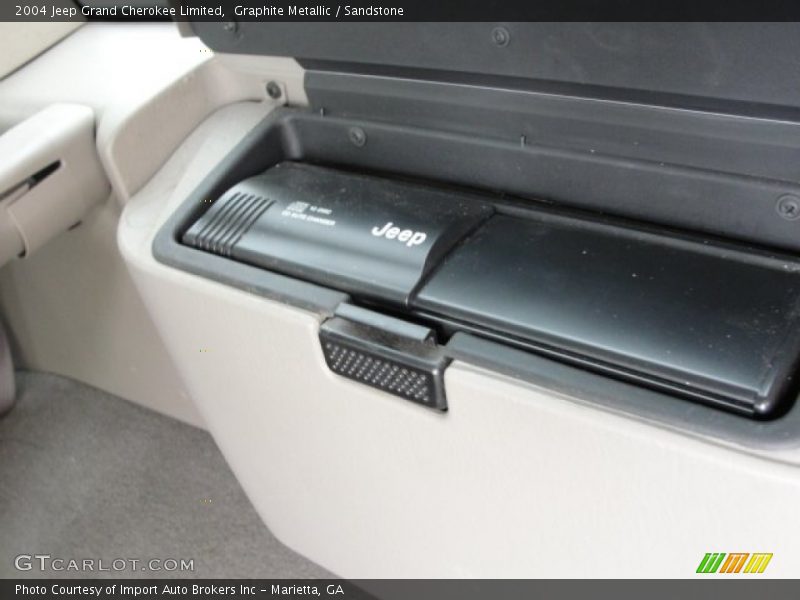 Graphite Metallic / Sandstone 2004 Jeep Grand Cherokee Limited