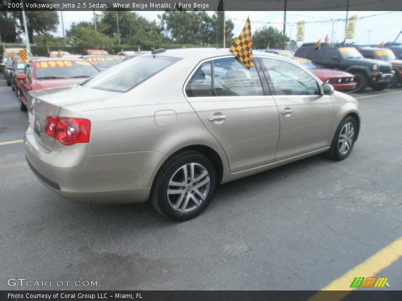 Wheat Beige Metallic / Pure Beige 2005 Volkswagen Jetta 2.5 Sedan