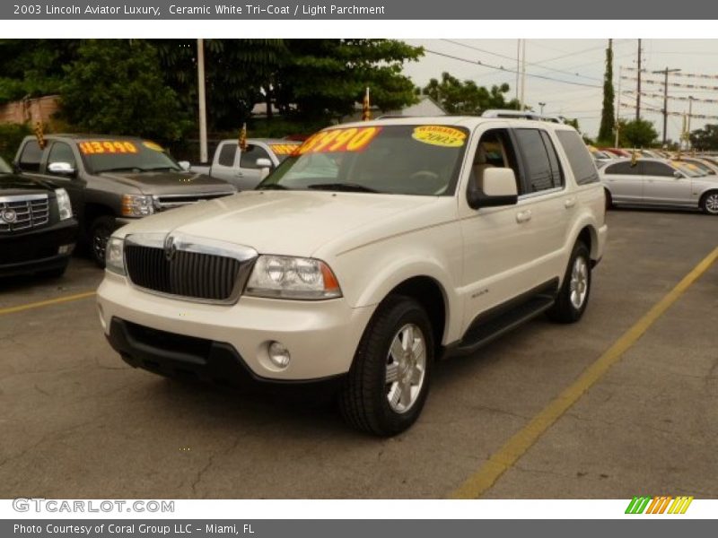 Ceramic White Tri-Coat / Light Parchment 2003 Lincoln Aviator Luxury