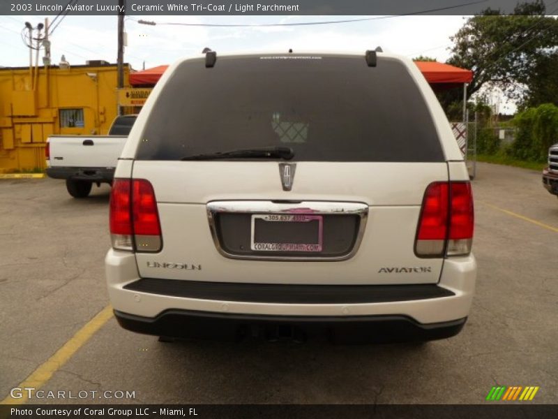 Ceramic White Tri-Coat / Light Parchment 2003 Lincoln Aviator Luxury