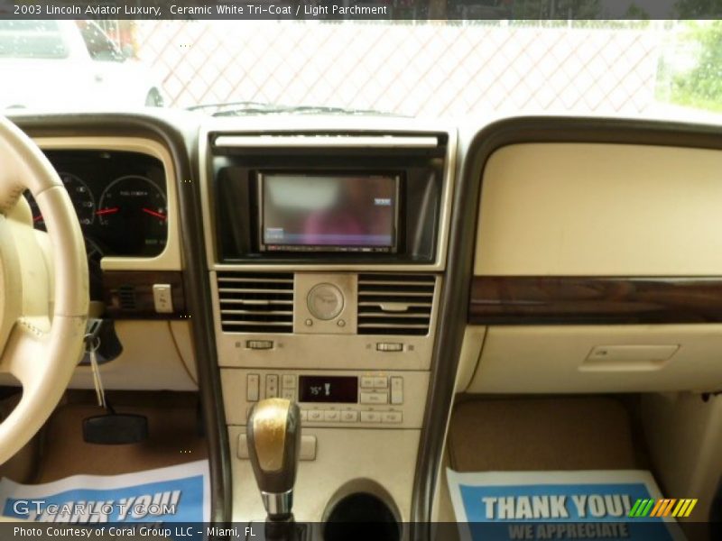 Ceramic White Tri-Coat / Light Parchment 2003 Lincoln Aviator Luxury