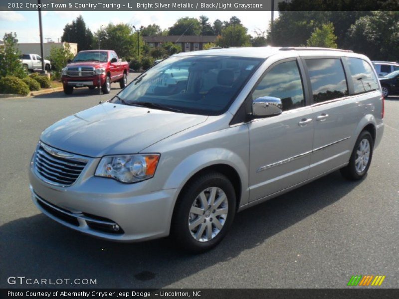 Front 3/4 View of 2012 Town & Country Touring - L