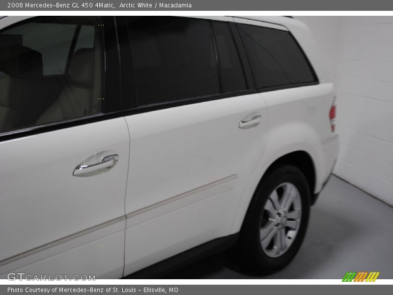 Arctic White / Macadamia 2008 Mercedes-Benz GL 450 4Matic