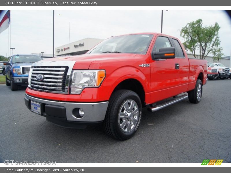 Front 3/4 View of 2011 F150 XLT SuperCab