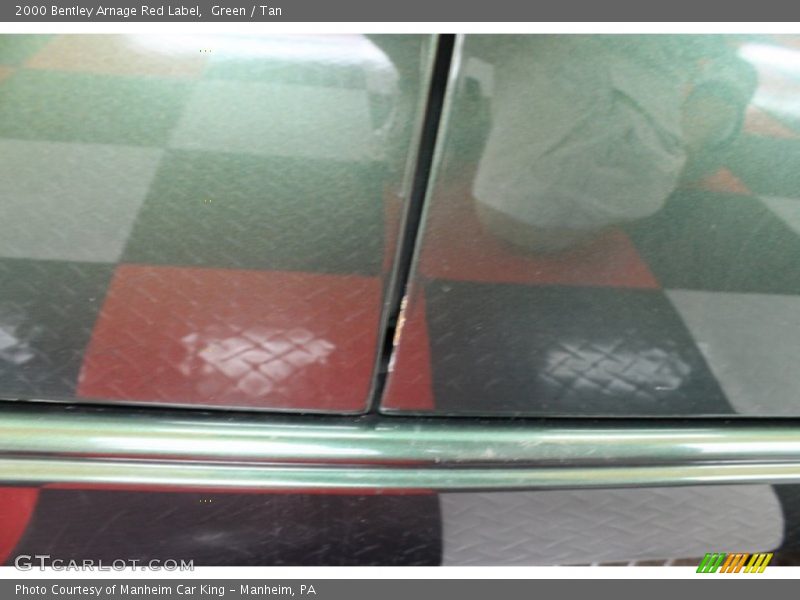 Green / Tan 2000 Bentley Arnage Red Label
