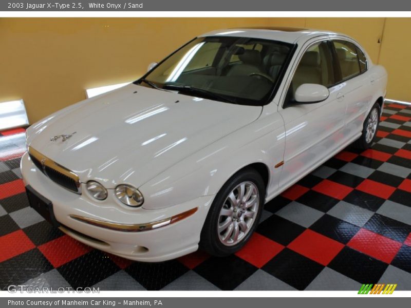 White Onyx / Sand 2003 Jaguar X-Type 2.5