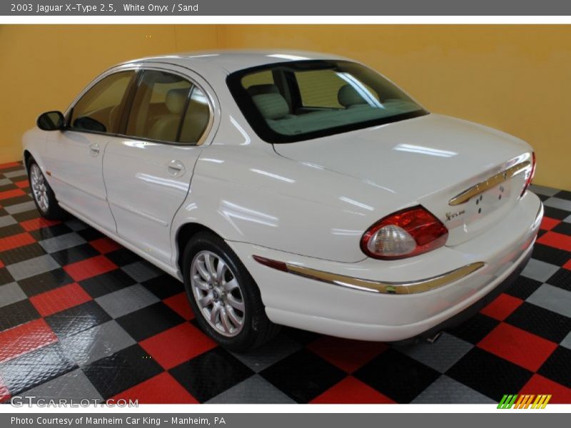 White Onyx / Sand 2003 Jaguar X-Type 2.5