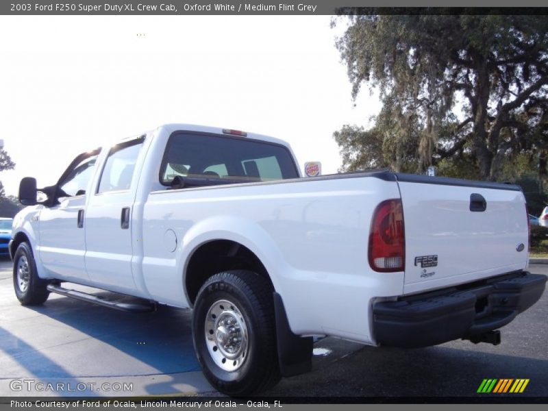 Oxford White / Medium Flint Grey 2003 Ford F250 Super Duty XL Crew Cab