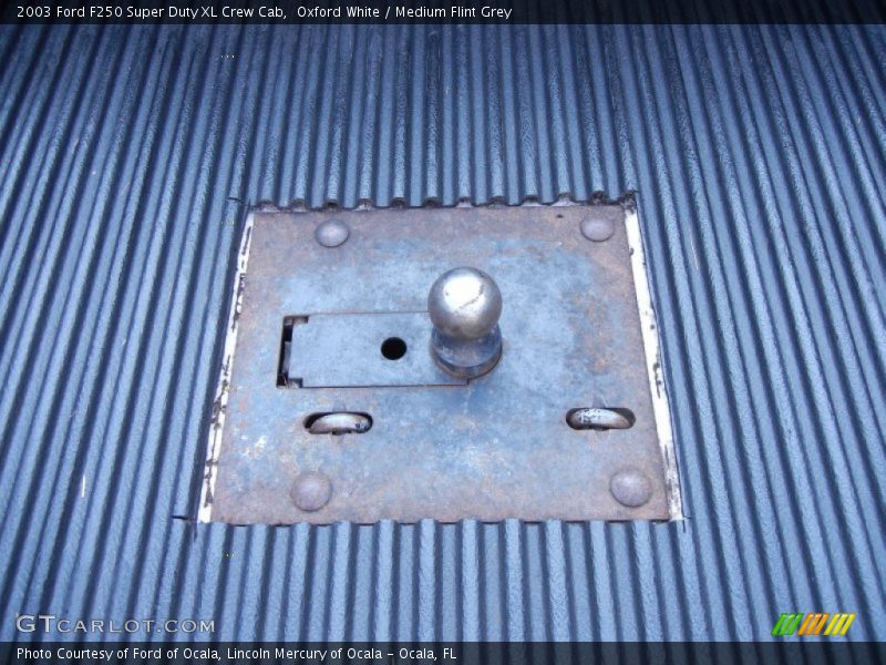Oxford White / Medium Flint Grey 2003 Ford F250 Super Duty XL Crew Cab