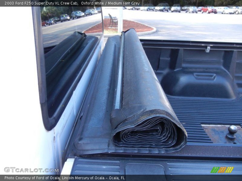 Oxford White / Medium Flint Grey 2003 Ford F250 Super Duty XL Crew Cab
