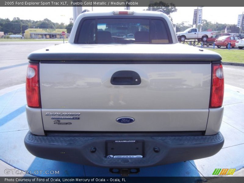 Pueblo Gold Metallic / Medium Pebble 2005 Ford Explorer Sport Trac XLT