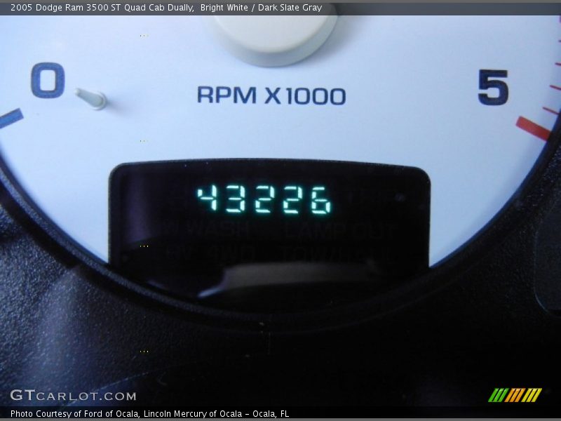 Bright White / Dark Slate Gray 2005 Dodge Ram 3500 ST Quad Cab Dually