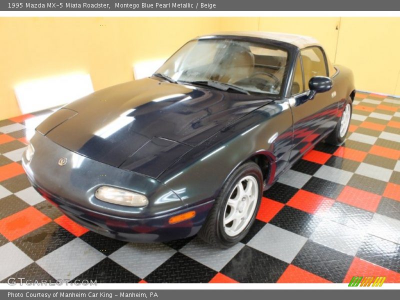 Montego Blue Pearl Metallic / Beige 1995 Mazda MX-5 Miata Roadster