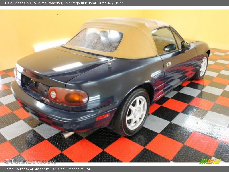 Montego Blue Pearl Metallic / Beige 1995 Mazda MX-5 Miata Roadster