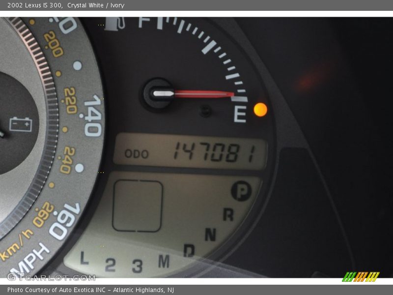 Crystal White / Ivory 2002 Lexus IS 300